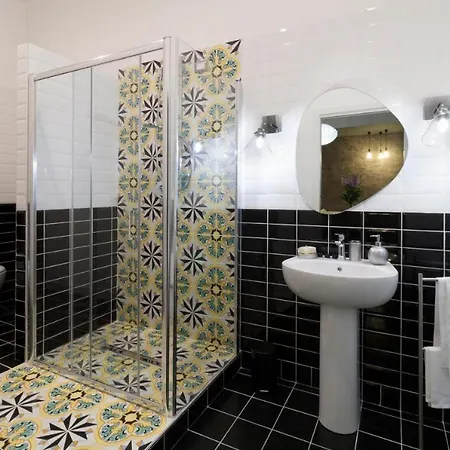 Limoncello Couette-café 3*