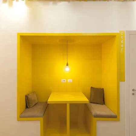 לינה וארוחת בוקר Limoncello 3*